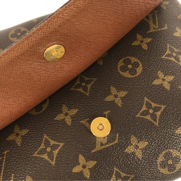 Louis Vuitton Musette Tango - Picture 12 of 12